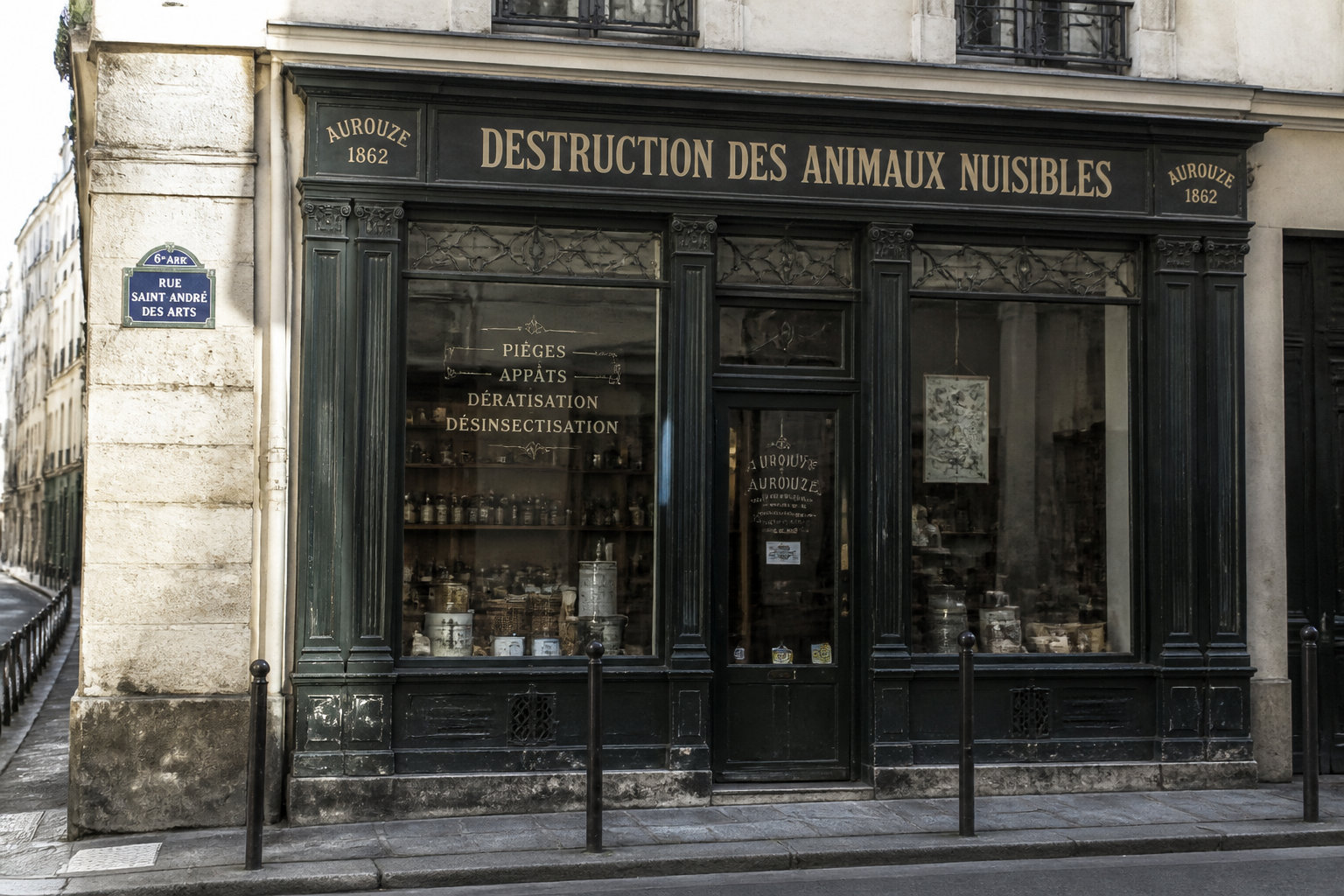 Husbands Paris pour le charme d'un entoilage traditionnel